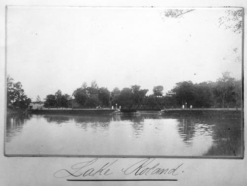 Photo of Lake Roland with the Northern Central Railway bridge across it.